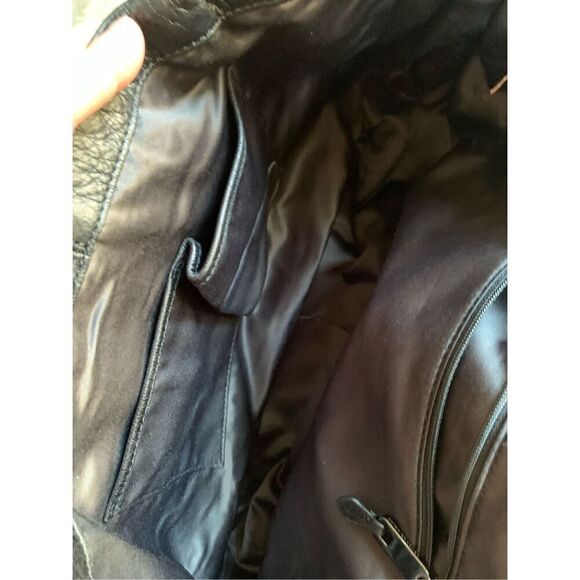 Juicy Couture Leather Zipper Detail Expandable Shoulder Bag Black - Picture 8 of 12